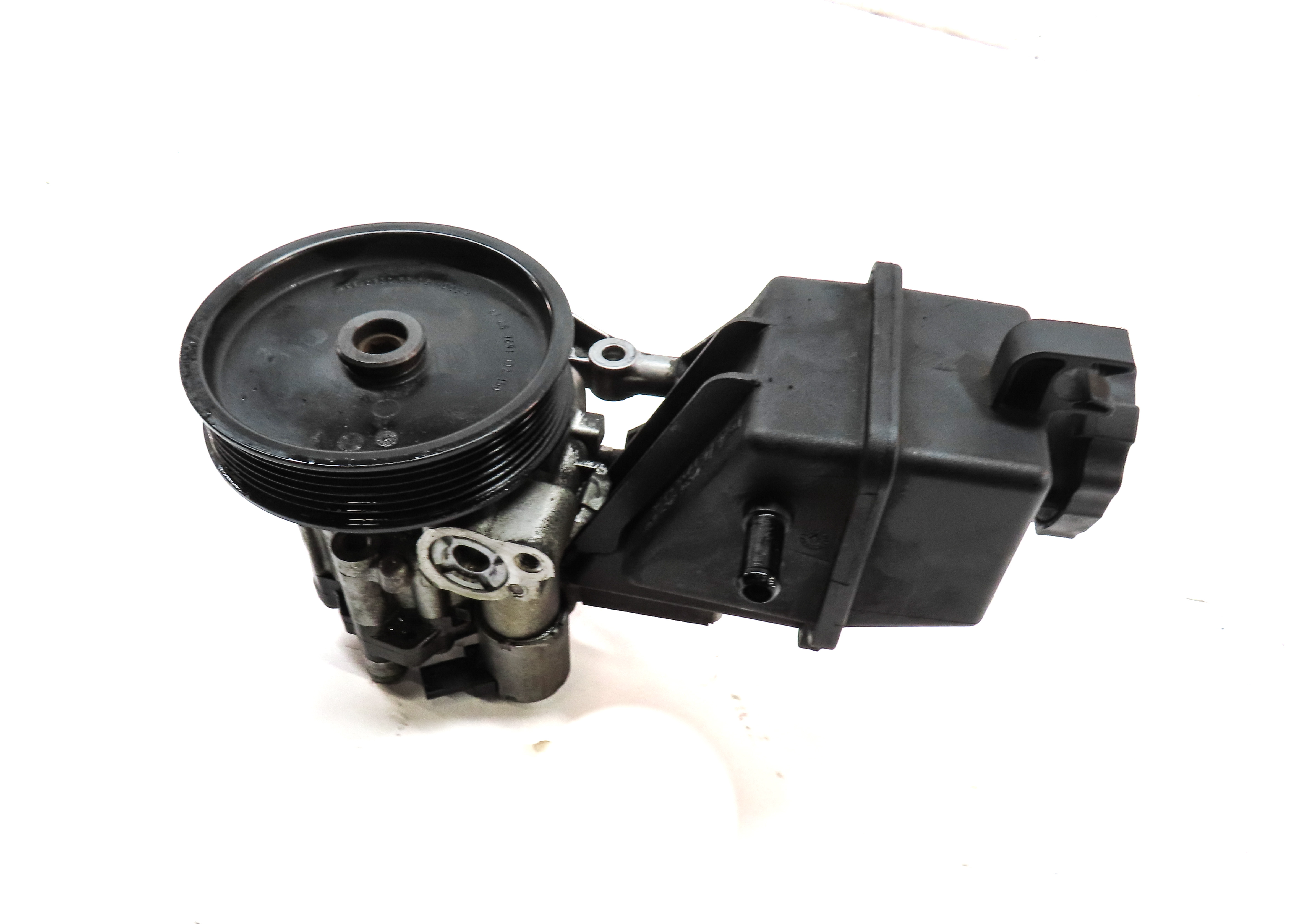 2012-2020 MERCEDES E350 SLC43 SLK350 (W212 W172) POWER STEERING PUMP w/ PULLEY — exact item pictured